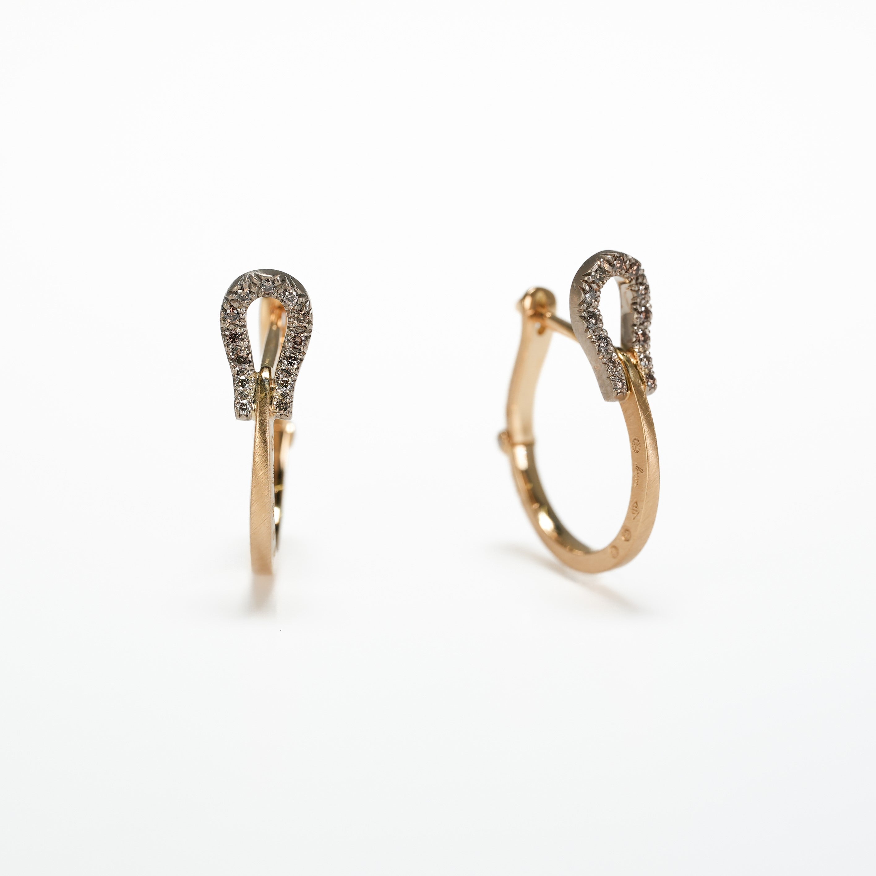 hazama 惹きずり込まれる運命のピアス Pink Gold Instagram